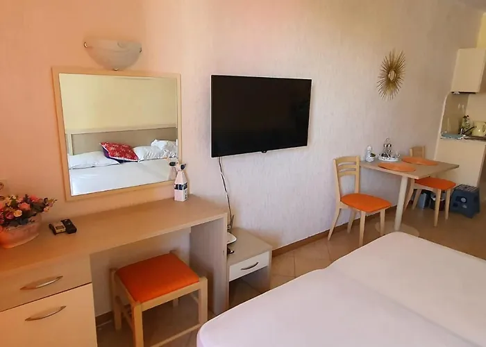 Royal Sun Premium Апартаменты *